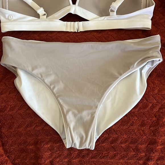 Lululemon bikini set in white 6 - Picture 5 of 6